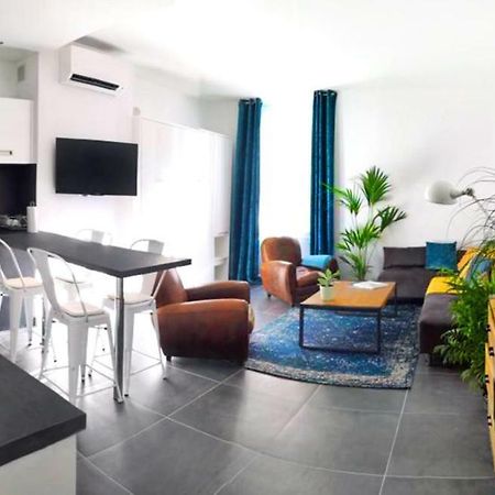 Beautifully Bright Apartment In Old Town Сен-Тропе Екстер'єр фото