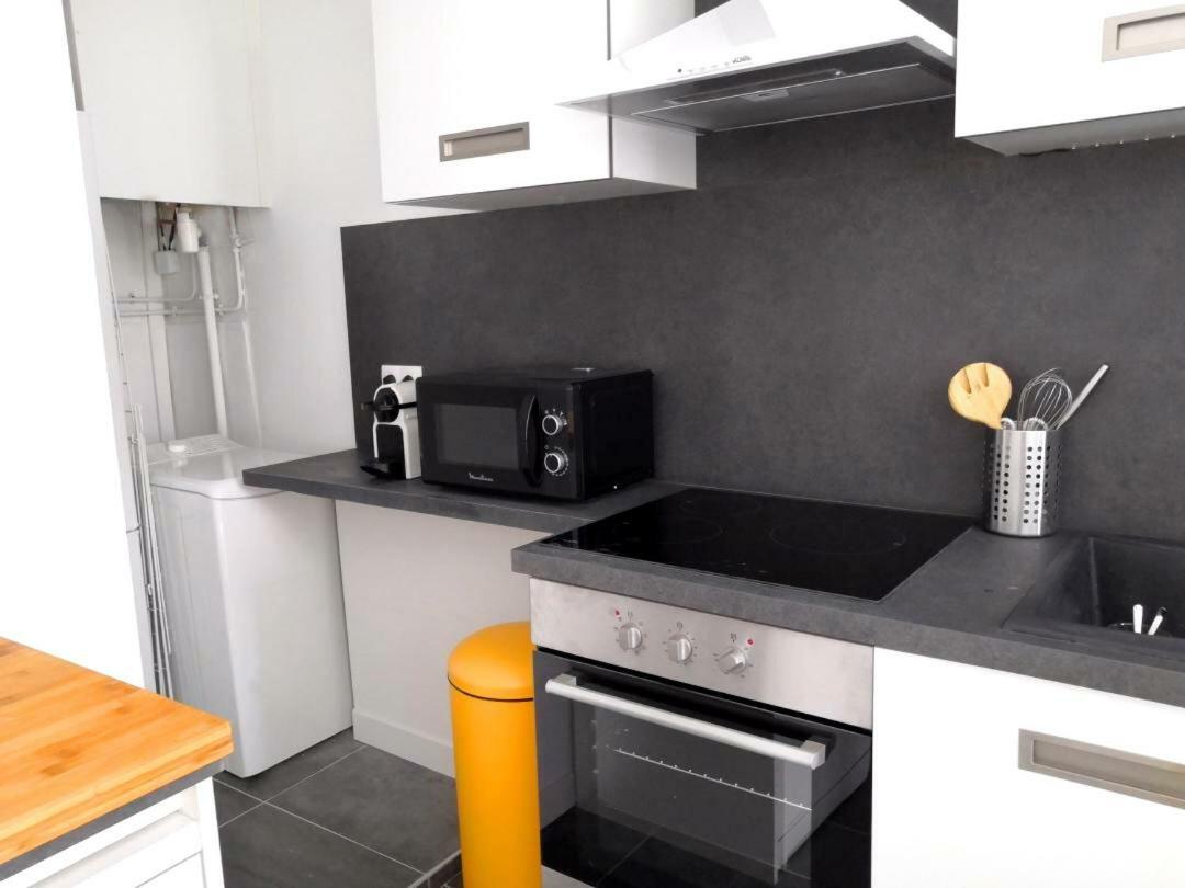 Beautifully Bright Apartment In Old Town Сен-Тропе Екстер'єр фото